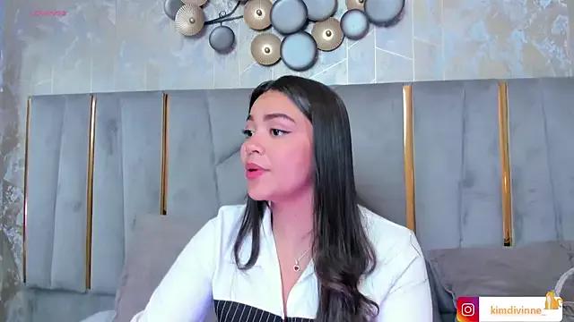 KimDevinne from StripChat is Freechat