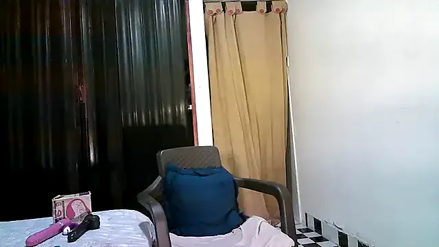 kimmiemm on StripChat 