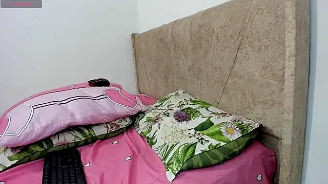 kinky_sexyhot from StripChat is Freechat