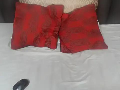 KinkyPearlxxx from StripChat is Freechat