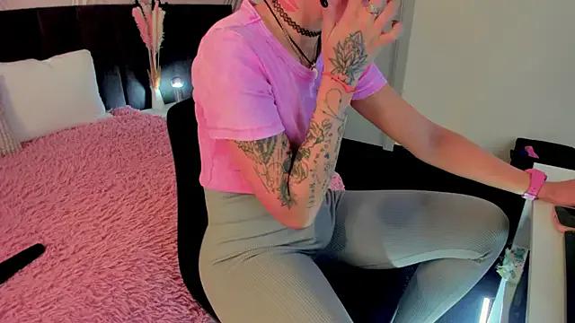 Kira_Key from StripChat is Freechat