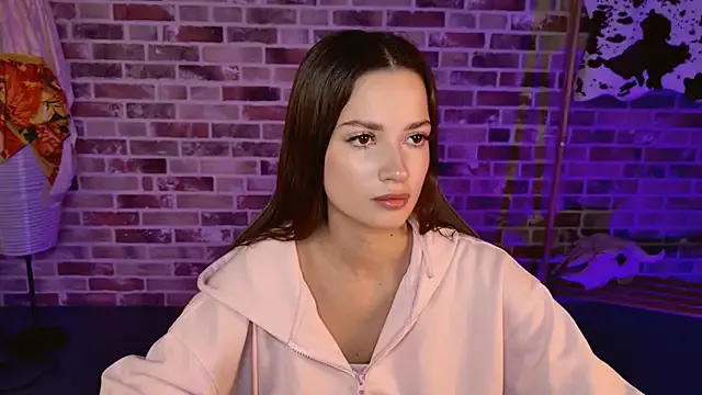 KiraVair from StripChat is Freechat