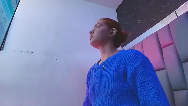 kissme_luna from StripChat is Freechat