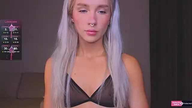 KittenFang from StripChat