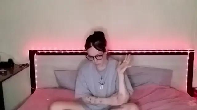 KittyJenny from StripChat is Freechat
