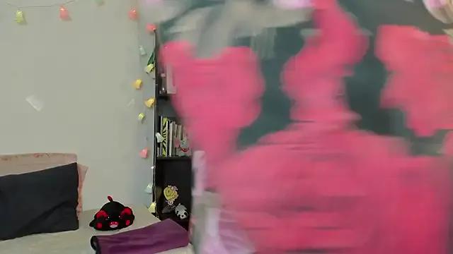 kittyzenn from StripChat is Freechat