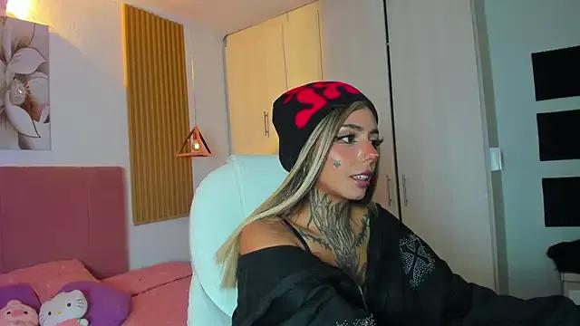 KoraRousee from StripChat is Freechat