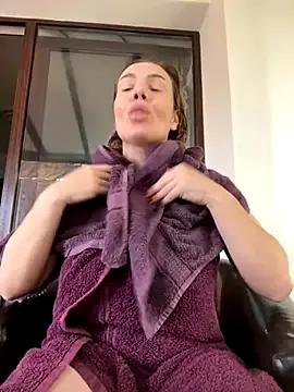KrisKkiki from StripChat is Freechat