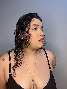 krisstenSantos from StripChat is Freechat