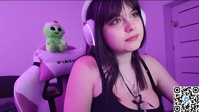 KristiBloom from StripChat is Freechat