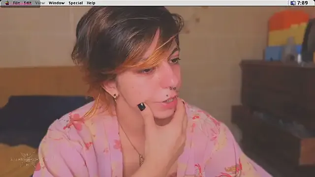 Girls: try live performances with matured performers, from dancing to quirks, in a variety of beautiful sex cams.