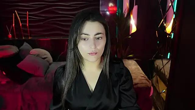 KylieMellow from StripChat is Freechat