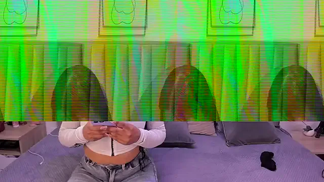 Kyra_Right from StripChat is Freechat