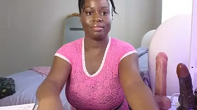 ladiosa_selene from StripChat is Freechat