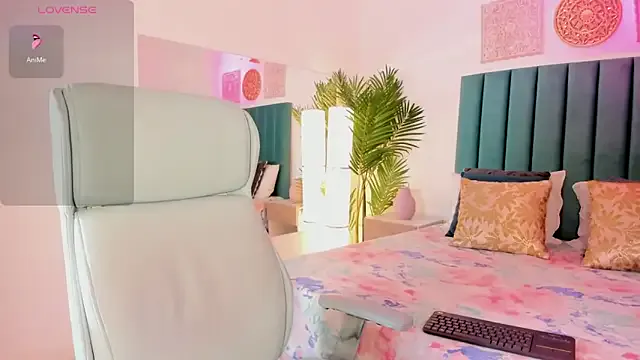 Lady_Fox69_ from StripChat is Freechat