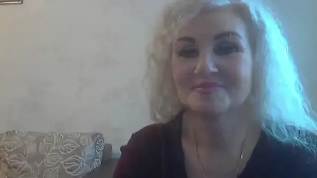 LadySexyBlond from StripChat is Freechat