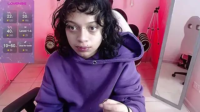 LadyWawy from StripChat is Freechat