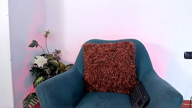 LahanaKimish from StripChat is Freechat