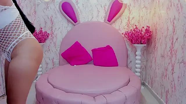 Laiatiny from StripChat is Freechat