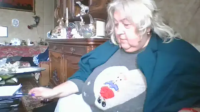 Girls: try live performances with matured performers, from dancing to quirks, in a variety of beautiful sex cams.