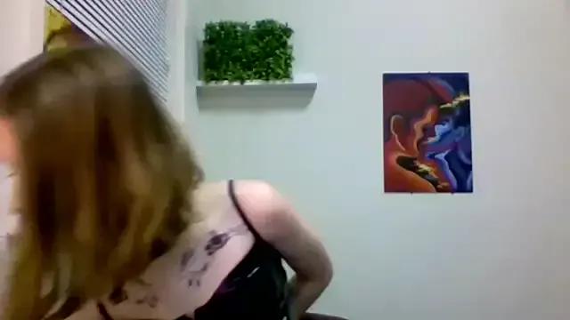 lamooni from StripChat is Freechat