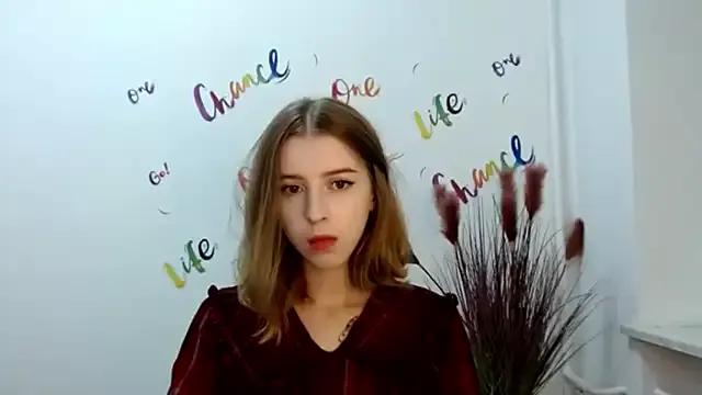 lamooni from StripChat is Freechat