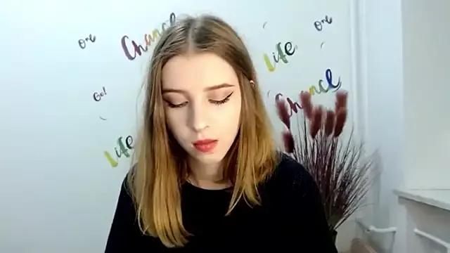 lamooni from StripChat is Freechat