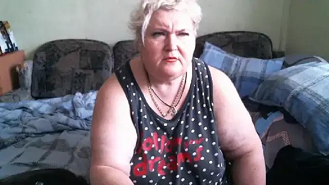 Lana555 from StripChat is Freechat