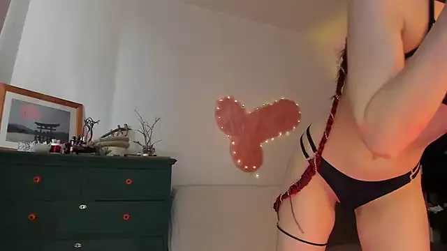 Lana_Delmar from StripChat