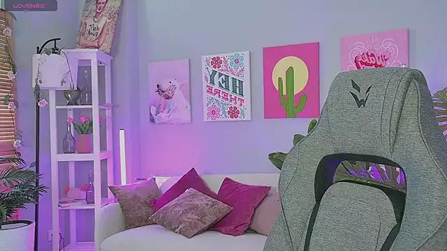 Girls: try live performances with matured performers, from dancing to quirks, in a variety of beautiful sex cams.