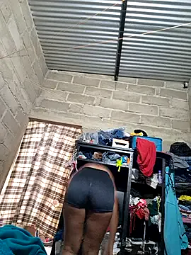 lapicarona18 from StripChat is Freechat