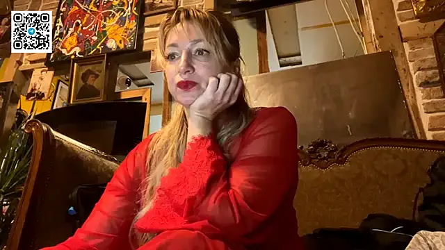 Lapussia from StripChat is Freechat