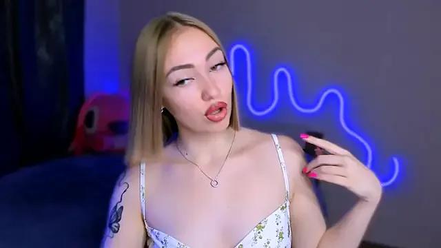 LaraKrein_lk from StripChat