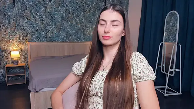 LareeSherrin from StripChat is Freechat
