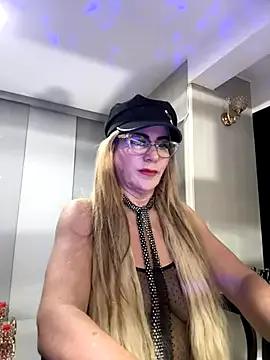 LARIANA_RIVERA23 from StripChat is Freechat
