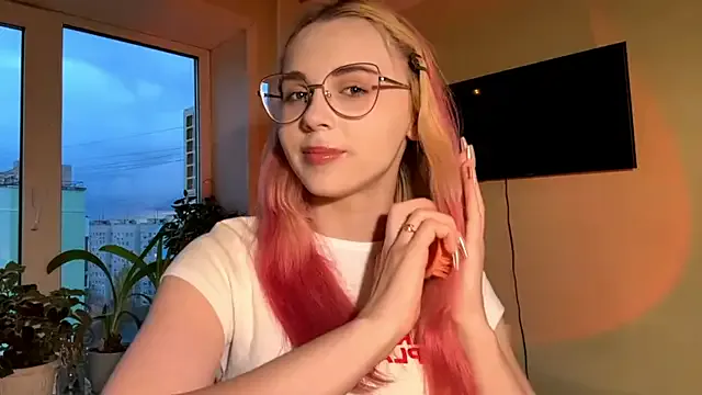 LatanyaRein from StripChat is Freechat