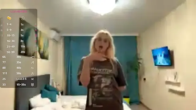 LatanyaRein from StripChat is Freechat