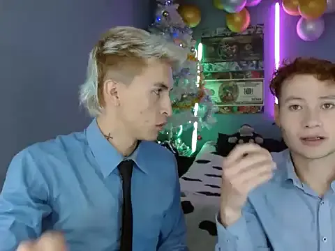 Latin_boysxxxx from StripChat is Freechat