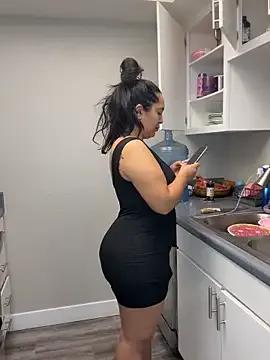 latina_curvy22 from StripChat is Freechat