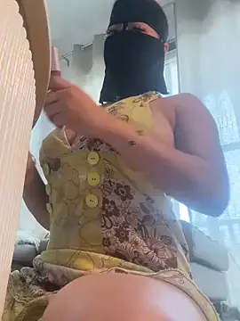 latinabhabi from StripChat is Freechat