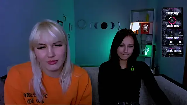 lau_ra_queen from StripChat is Freechat