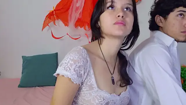 Laura_and_Kevin from StripChat is Freechat