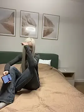 Laura_Obsidian from StripChat is Freechat