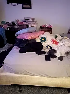 Lauren2012ss from StripChat is Freechat