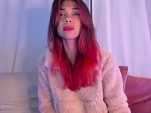 Laurenn_2 from StripChat is Freechat