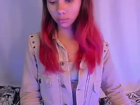 Laurenn_2 from StripChat is Freechat