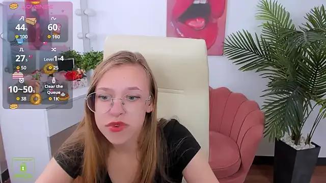 LayriantaVee from StripChat is Freechat