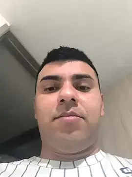 LazyandSniffer28 from StripChat is Freechat