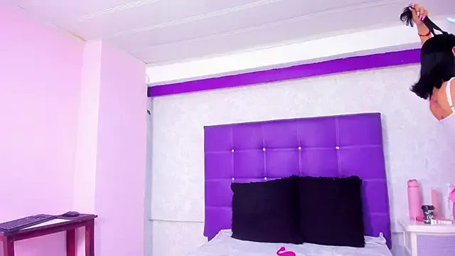 LeaMoreau22 from StripChat is Freechat