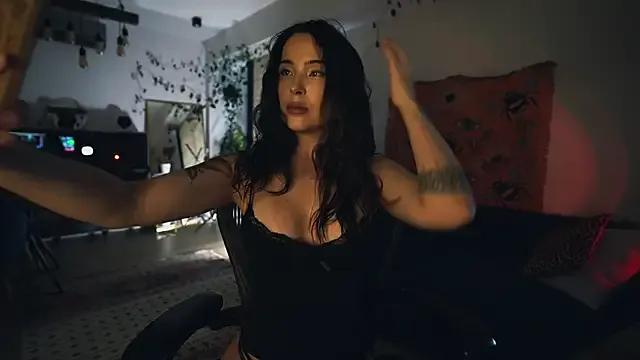 Leona_Mell from StripChat is Freechat